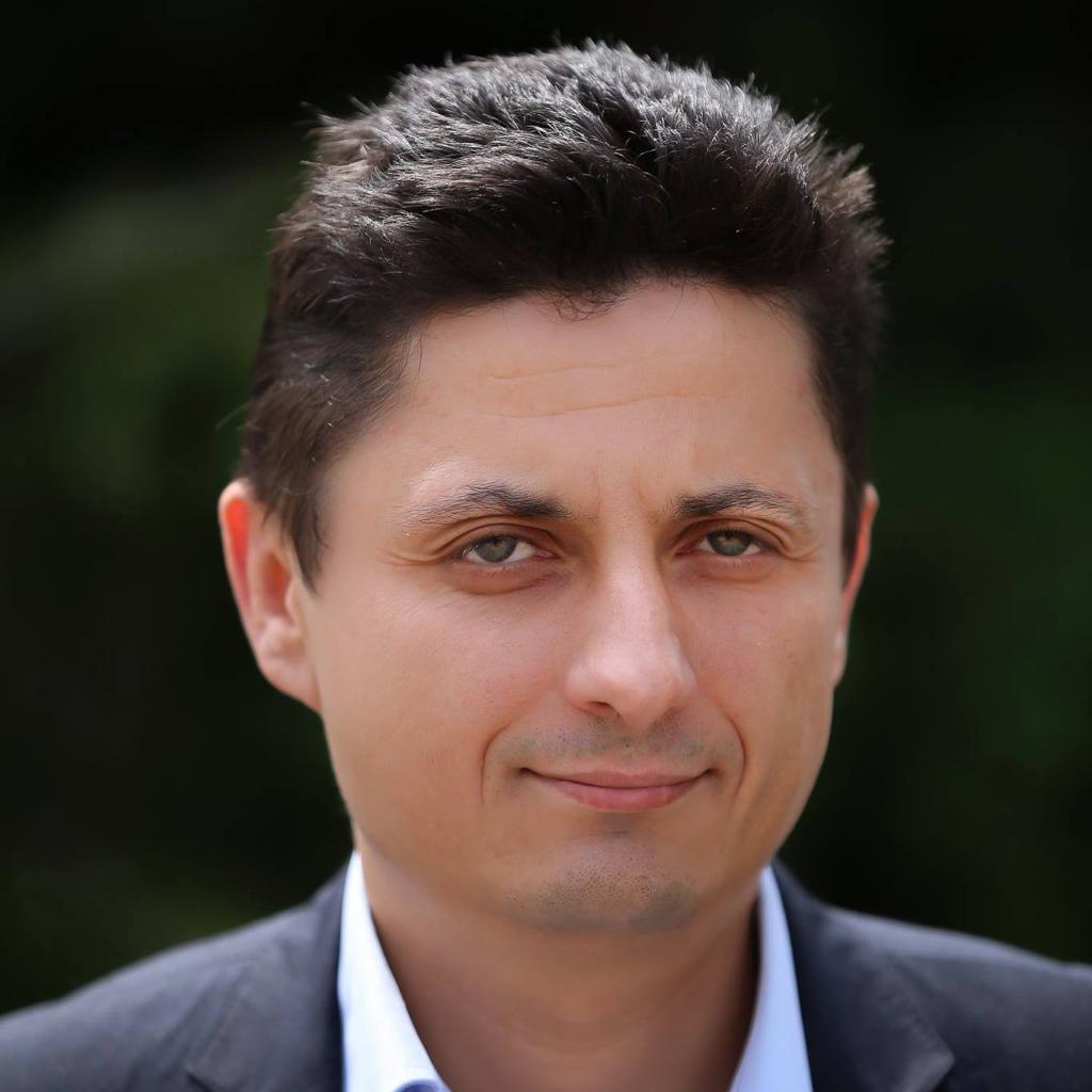 Meet the CxO – Victor Dragomirescu, CEO Romanian Software